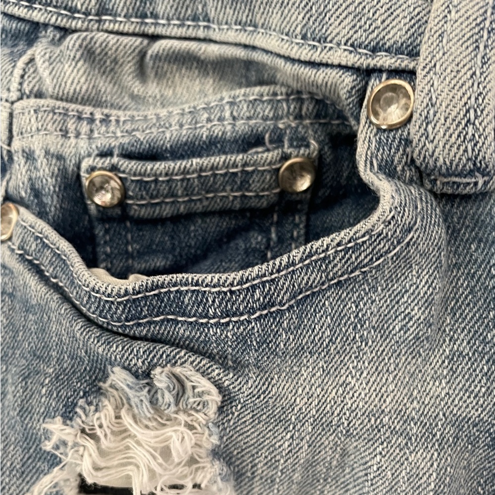 RED RIVET Low Rise DISTRESSED Cropped JEANS With Rhinestone Buttons Size 0 - Picture 7 of 12